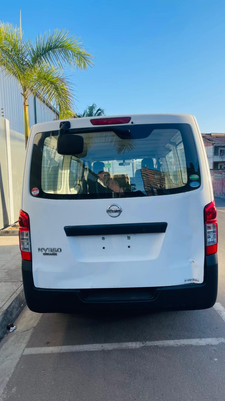 Nissan Caravan 2014